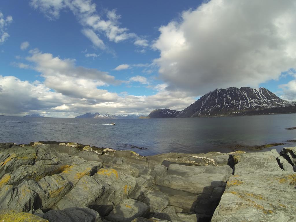 Вілла Lyngen Fjordcamp Nord-Lenangen Екстер'єр фото