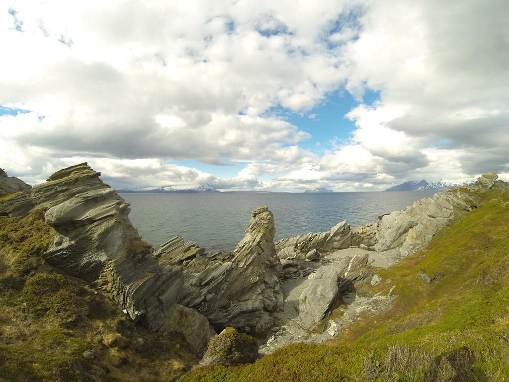 Вілла Lyngen Fjordcamp Nord-Lenangen Екстер'єр фото