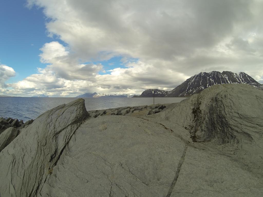 Вілла Lyngen Fjordcamp Nord-Lenangen Екстер'єр фото