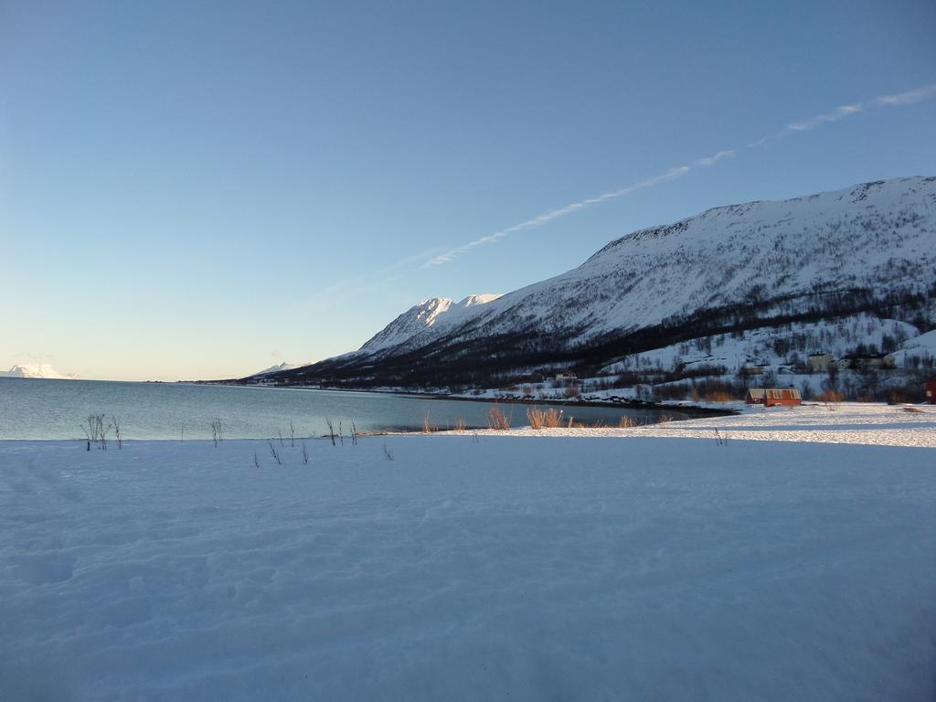 Вілла Lyngen Fjordcamp Nord-Lenangen Екстер'єр фото
