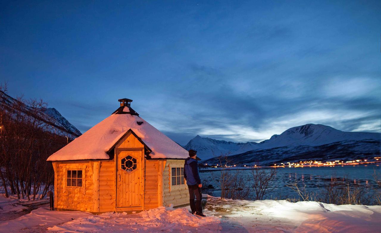 Вілла Lyngen Fjordcamp Nord-Lenangen Екстер'єр фото
