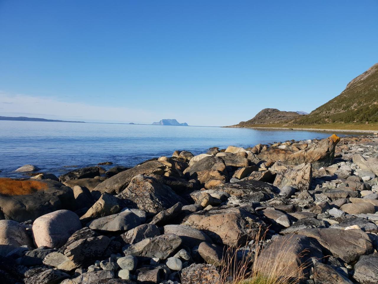 Вілла Lyngen Fjordcamp Nord-Lenangen Екстер'єр фото